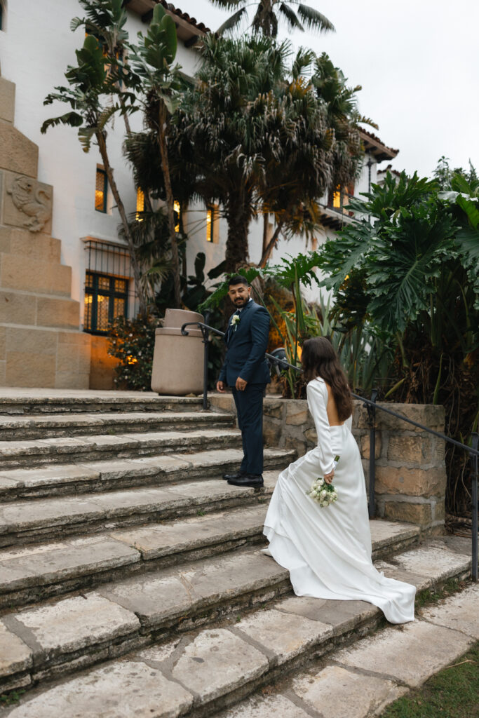 Elegant courthouse wedding portraits.