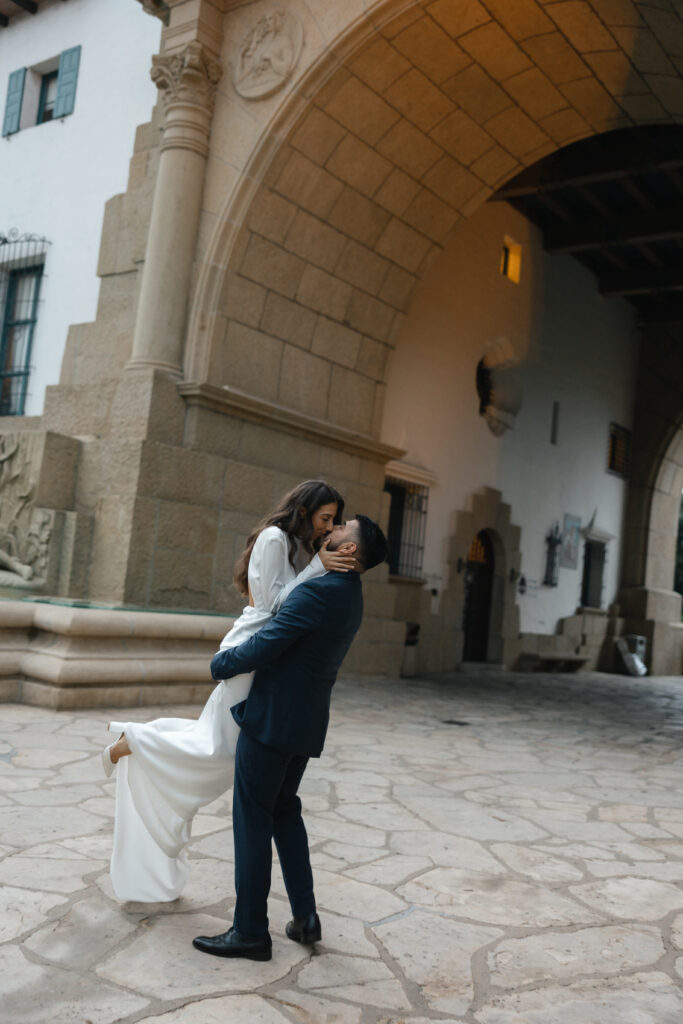 Elegant courthouse wedding portraits.